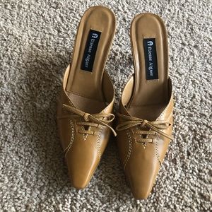 Étienne Aigner Vintage brown mules